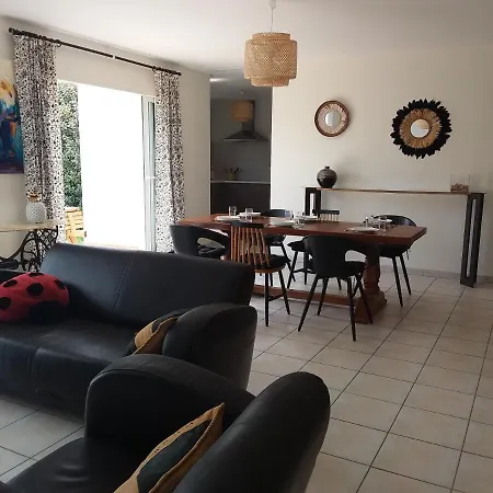 La Goulebeneze Holiday home *
